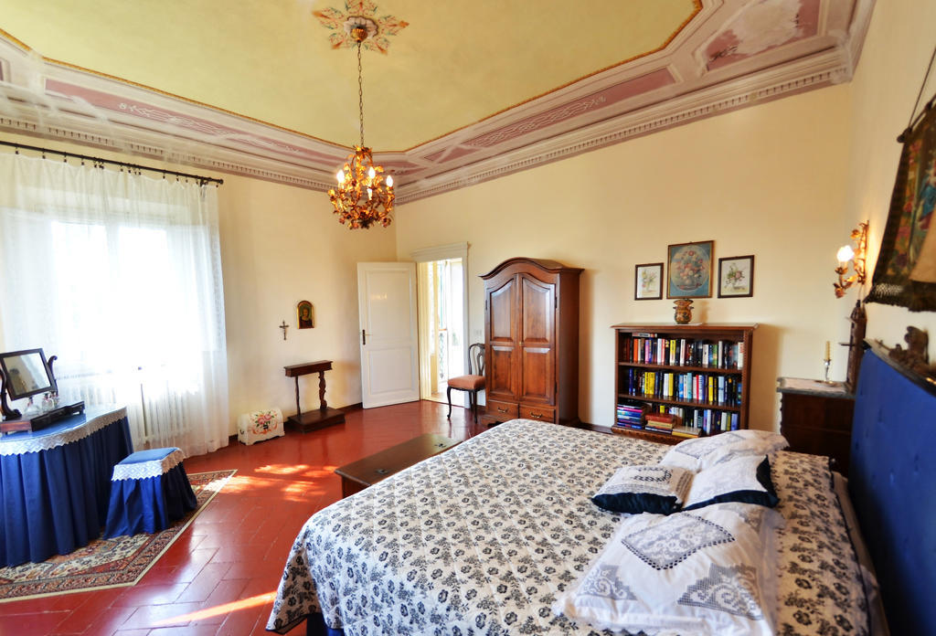 סן מיניאטו Villa Buonaparte חדר תמונה